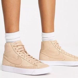 NWOT Womens Nike Blazer Mid ‘77 size 8.5 vachetta tan